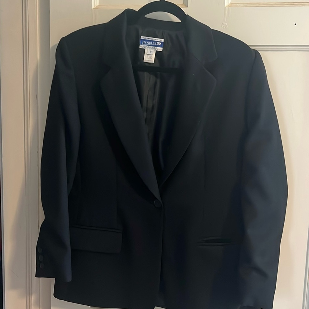 Pendleton Women’s 100% Virginia Wool Black Blazer Single Button